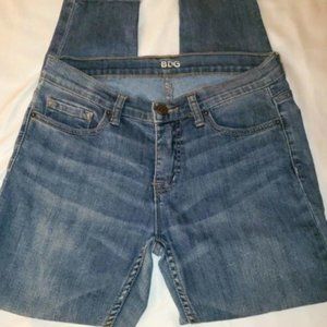 BDG Lightwash Skinny Jeans Size 28